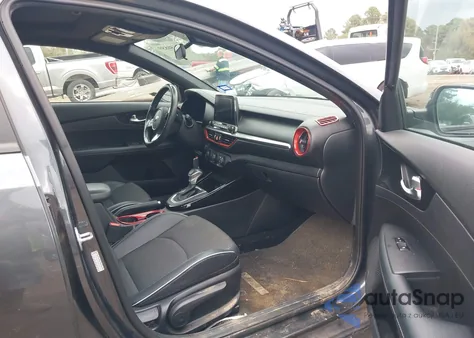 2021 Kia Forte Gt-Line z USA, uszkodzony, nr VIN 3KPF34AD6ME339157